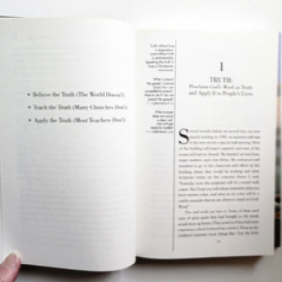 When God Builds a Church: 10 Principles for Growing a Dynamic Church by Russell - Picture 4 of 8